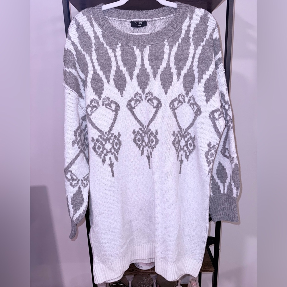 🟢🟢Vici Gray and White Knit Sweater Dress